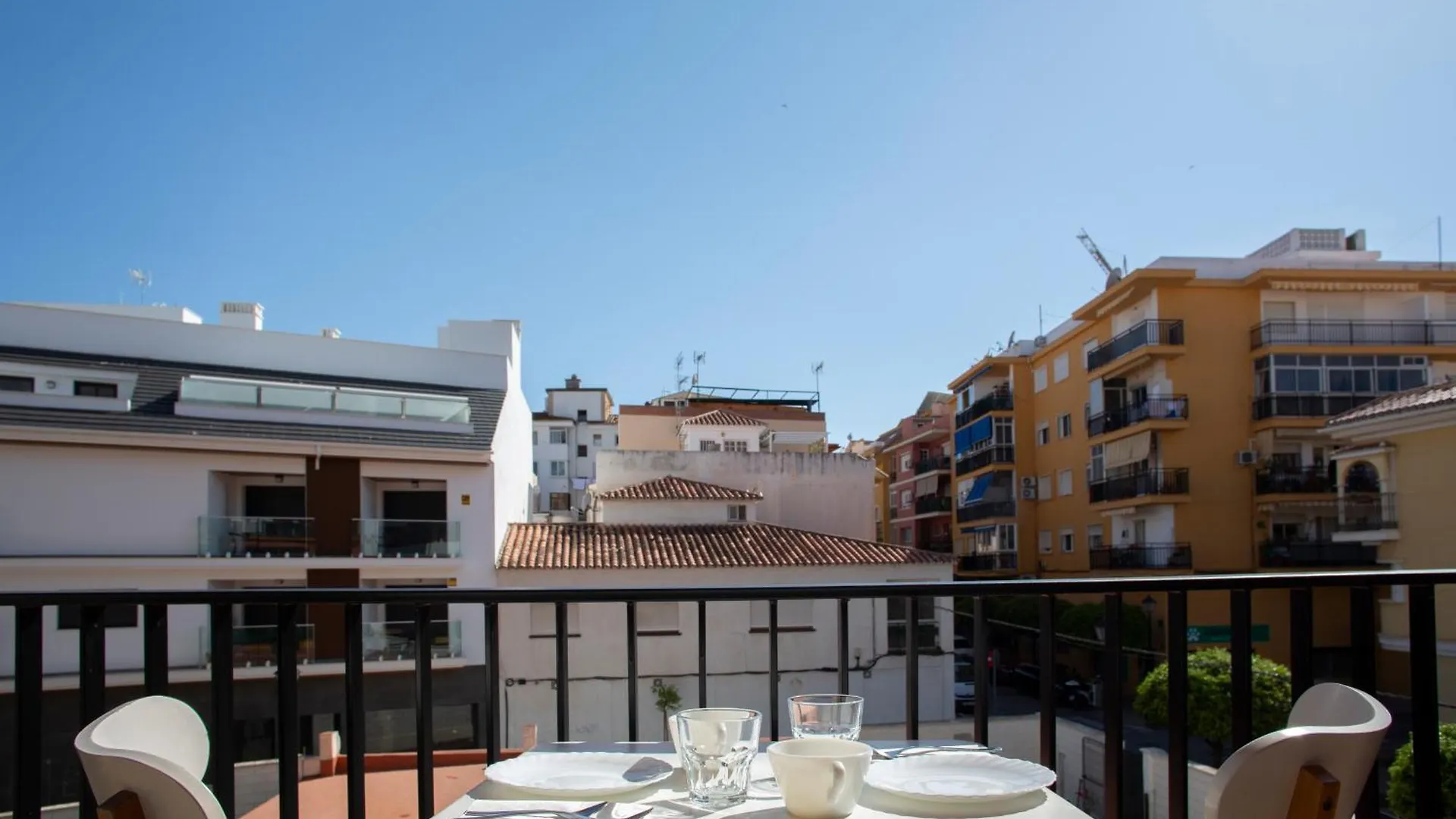 Unbeatable Location Fuengirola - 1 Step Away From Everything 0*,